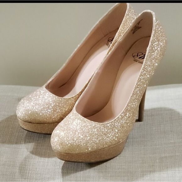 Sparkle platform heels by SM New York - Picture 5 of 5